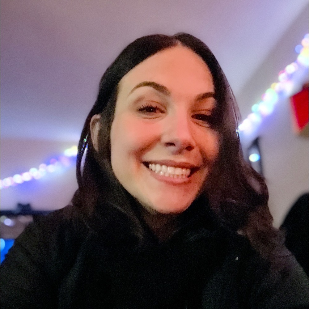 Meet your Posher, Leslie